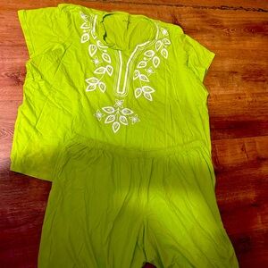 Beautiful two piece capri set